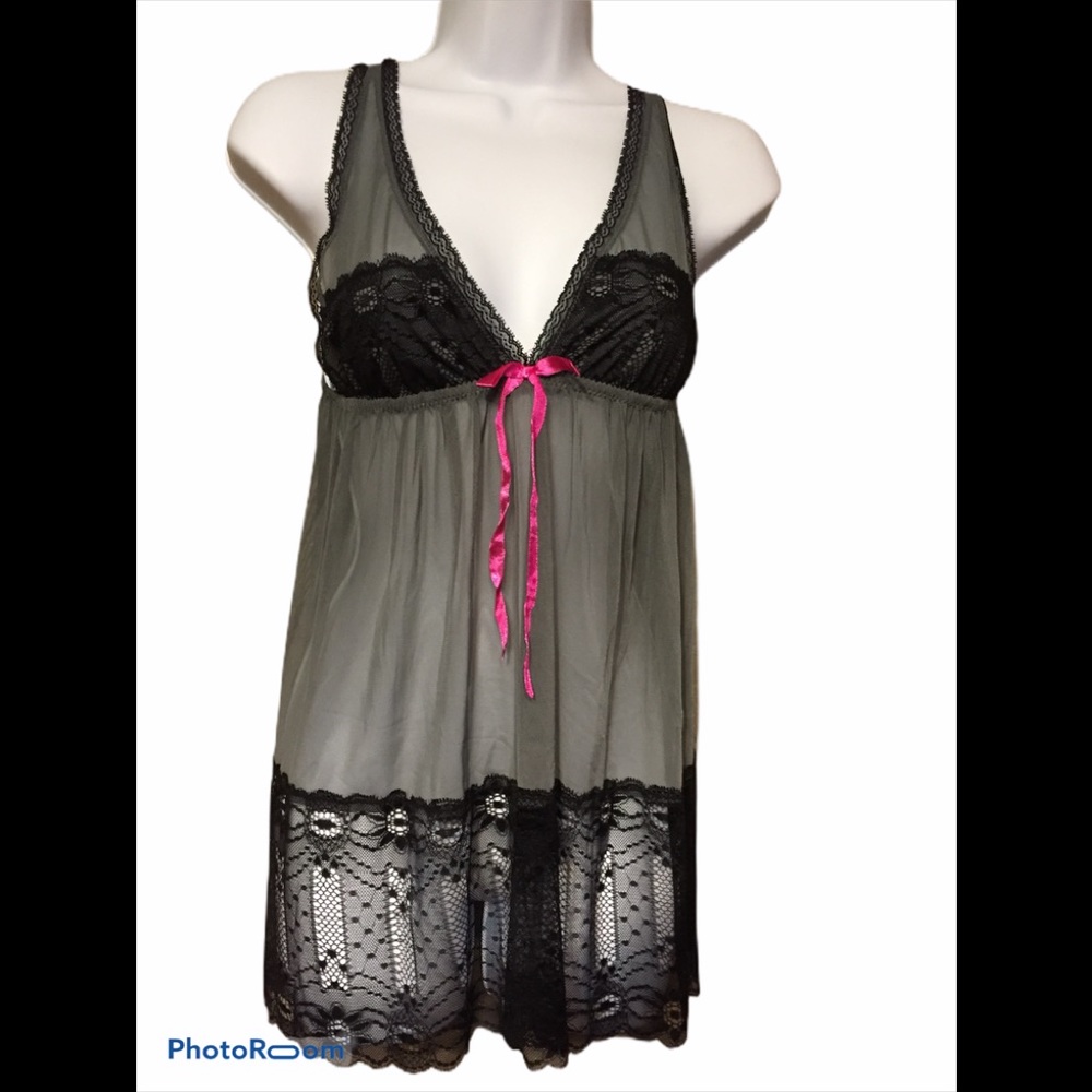 Chemise & g-string set.